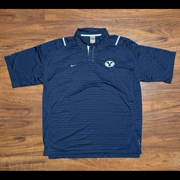 Nike BYU Cougars Team Dri-Fit Golf Polo Size XL Navy Blue Brigham Young Y2K‎ - Picture 1 of 6